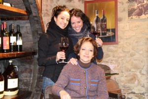 Joan, Laura, and Lucia Ciacci. Image from Collosorbo.